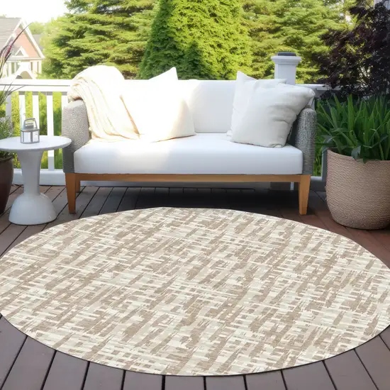 8' Tan And Beige Round Abstract Washable Indoor Outdoor Area Rug Photo 7