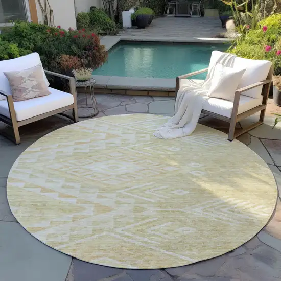 8' Tan And Light Brown Round Southwestern Washable Indoor Outdoor Area Rug Photo 7