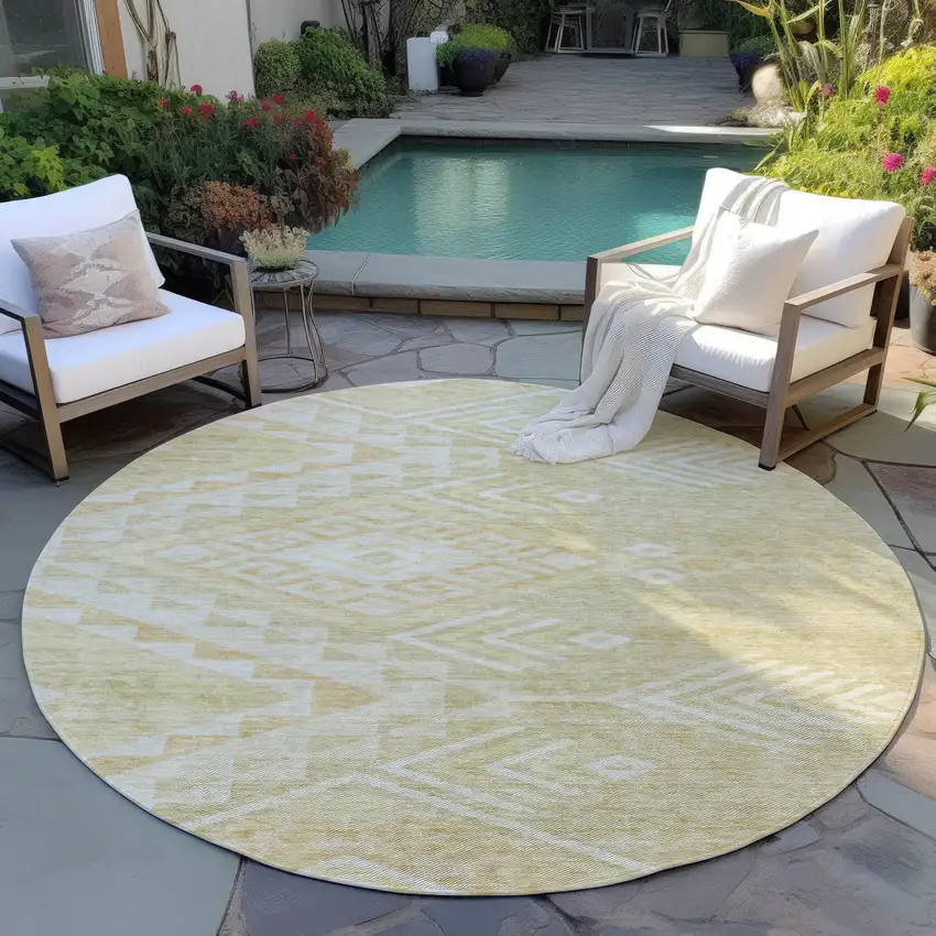 8' Tan And Light Brown Round Southwestern Washable Indoor Outdoor Area Rug Photo 7