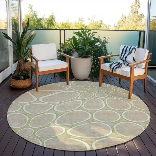 8' Tan Ivory And Green Round Abstract Washable Indoor Outdoor Area Rug Photo 7