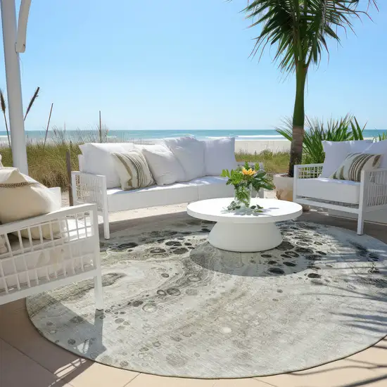 8' Taupe And Beige Round Abstract Washable Indoor Outdoor Area Rug Photo 5