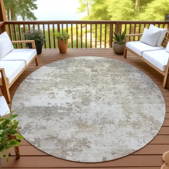 8' Taupe And Beige Round Abstract Washable Indoor Outdoor Area Rug Photo 4
