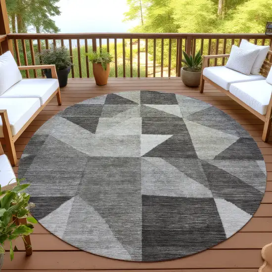 8' Taupe And Beige Round Geometric Washable Indoor Outdoor Area Rug Photo 4