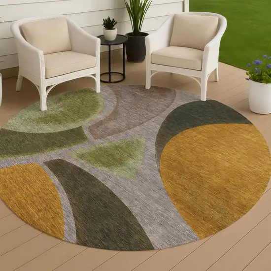 8' Taupe And Brown Round Abstract Washable Indoor Outdoor Area Rug Photo 4
