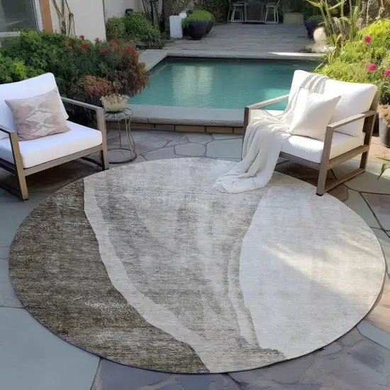 8' Taupe And Brown Round Abstract Washable Indoor Outdoor Area Rug Photo 6