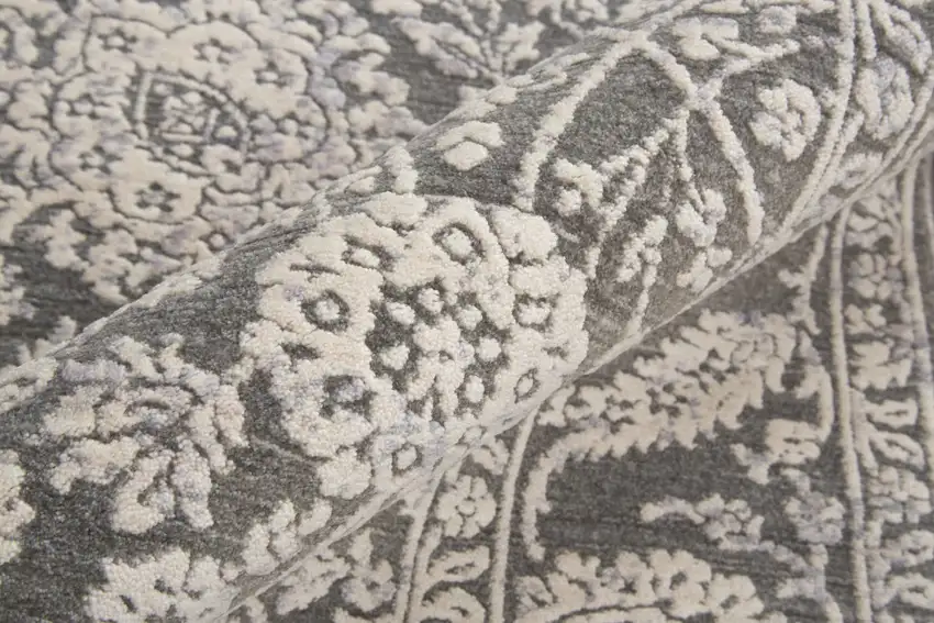 6' Taupe And Ivory Round Floral Power Loom Area Rug Photo 3