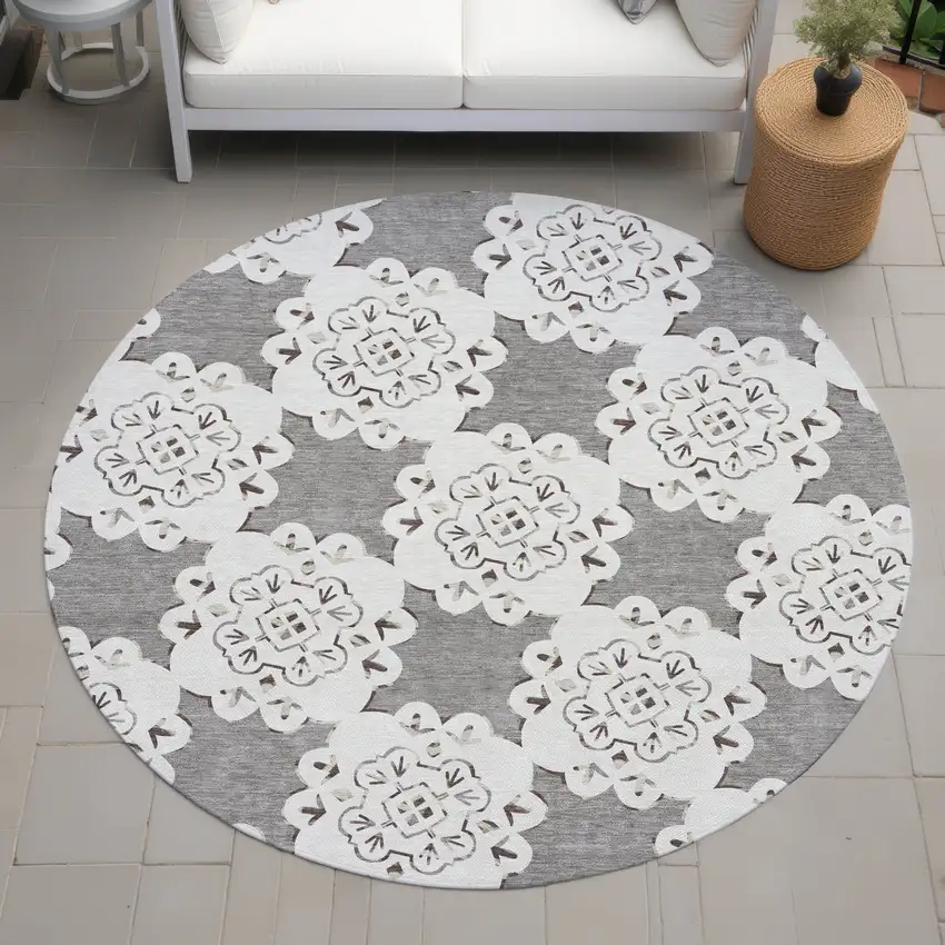 8' Taupe And Ivory Round Quatrefoil Washable Indoor Outdoor Area Rug Photo 7