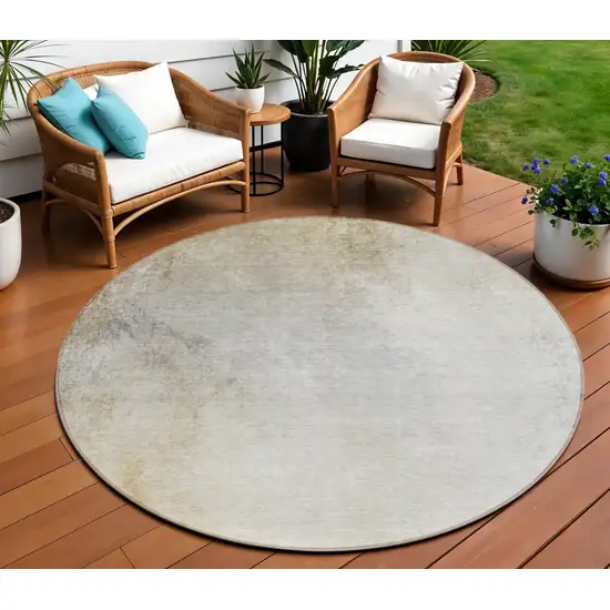 8' Taupe Beige And Ivory Round Ombre Washable Indoor Outdoor Area Rug Photo 1