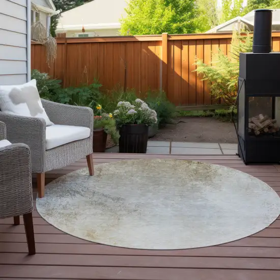 8' Taupe Beige And Ivory Round Ombre Washable Indoor Outdoor Area Rug Photo 5