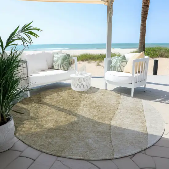 8' Taupe Beige And Ivory Round Ombre Washable Indoor Outdoor Area Rug Photo 5