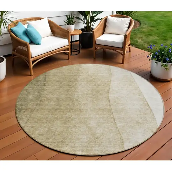 8' Taupe Beige And Ivory Round Ombre Washable Indoor Outdoor Area Rug Photo 1
