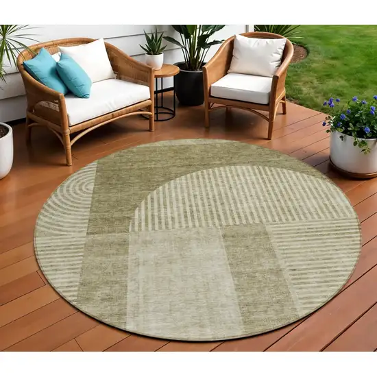 8' Taupe Beige And Tan Round Geometric Washable Indoor Outdoor Area Rug Photo 1