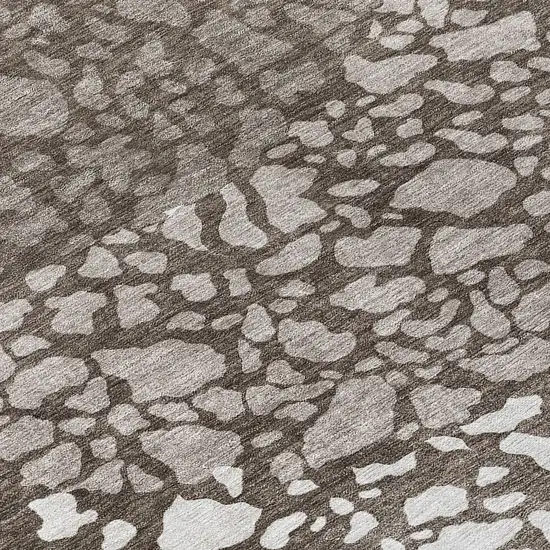 8' Taupe Brown And Ivory Round Abstract Washable Indoor Outdoor Area Rug Photo 8