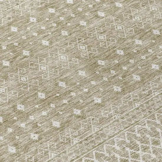 8' Taupe Green And Ivory Round Tribal Washable Indoor Outdoor Area Rug Photo 9