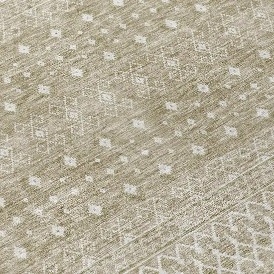 8' Taupe Green And Ivory Round Tribal Washable Indoor Outdoor Area Rug Photo 9
