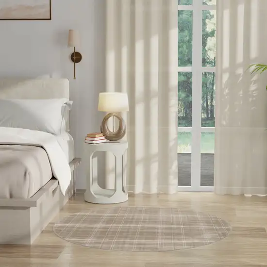 4' Ivory And Taupe Plaid Round Rug Photo 5