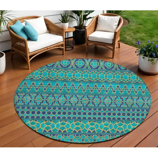 8' Teal Blue And Navy Blue Round Quatrefoil Washable Indoor Outdoor Area Rug Photo 1