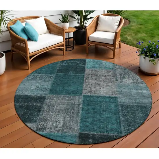 8' Teal Blue Aqua And Charcoal Round Patchwork Washable Indoor Outdoor Area Rug Photo 1