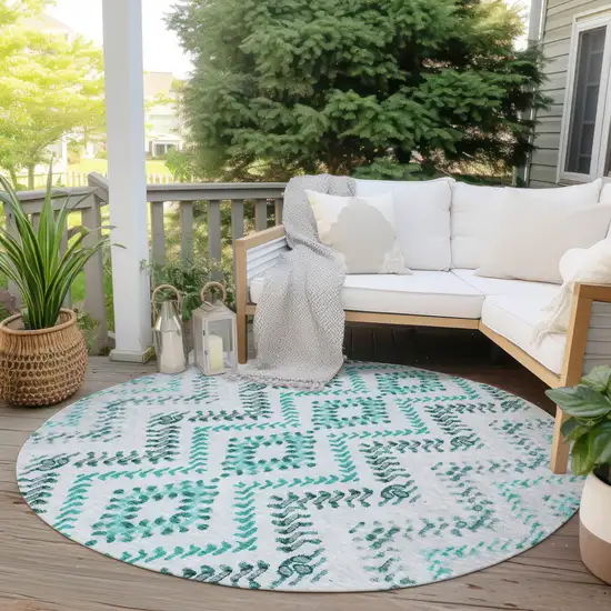 8' Teal Blue Aqua And Gray Round Geometric Washable Indoor Outdoor Area Rug Photo 5