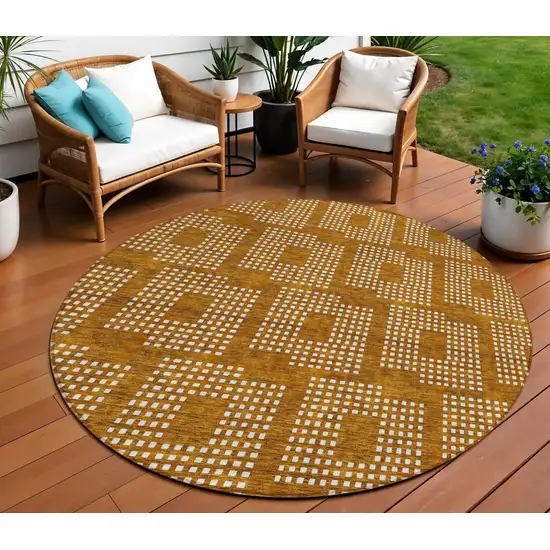 8' Terra Cotta And Ivory Round Geometric Washable Indoor Outdoor Area Rug Photo 1