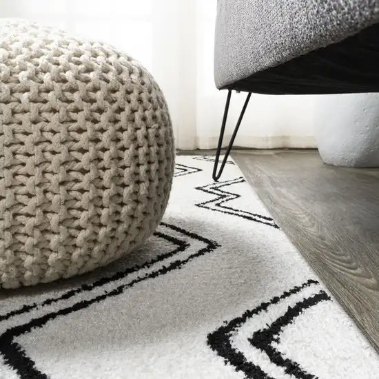 10' Trellis Runner Rug Photo 9