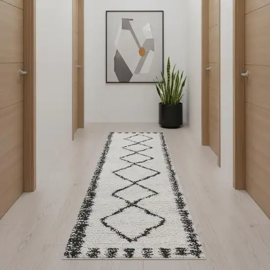 10' Trellis Runner Rug Photo 1