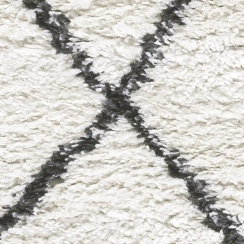 8' Trellis Runner Rug Photo 3