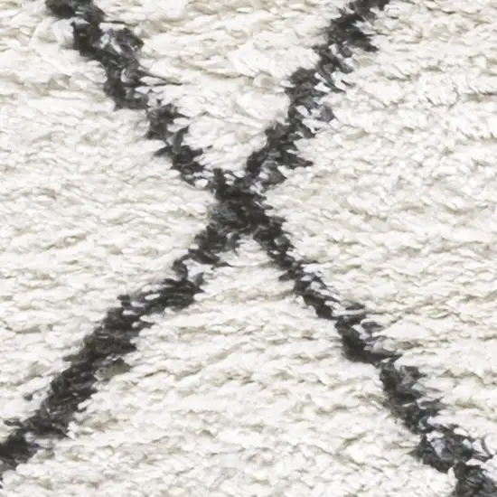 8' Trellis Runner Rug Photo 3