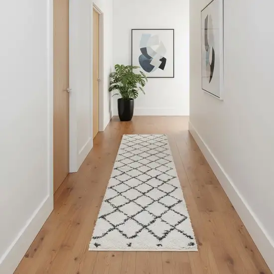 10' Trellis Runner Rug Photo 1