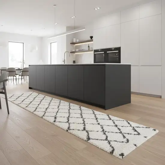 8' Trellis Runner Rug Photo 1