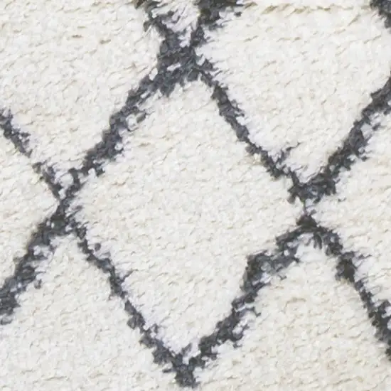 8' Trellis Runner Rug Photo 3