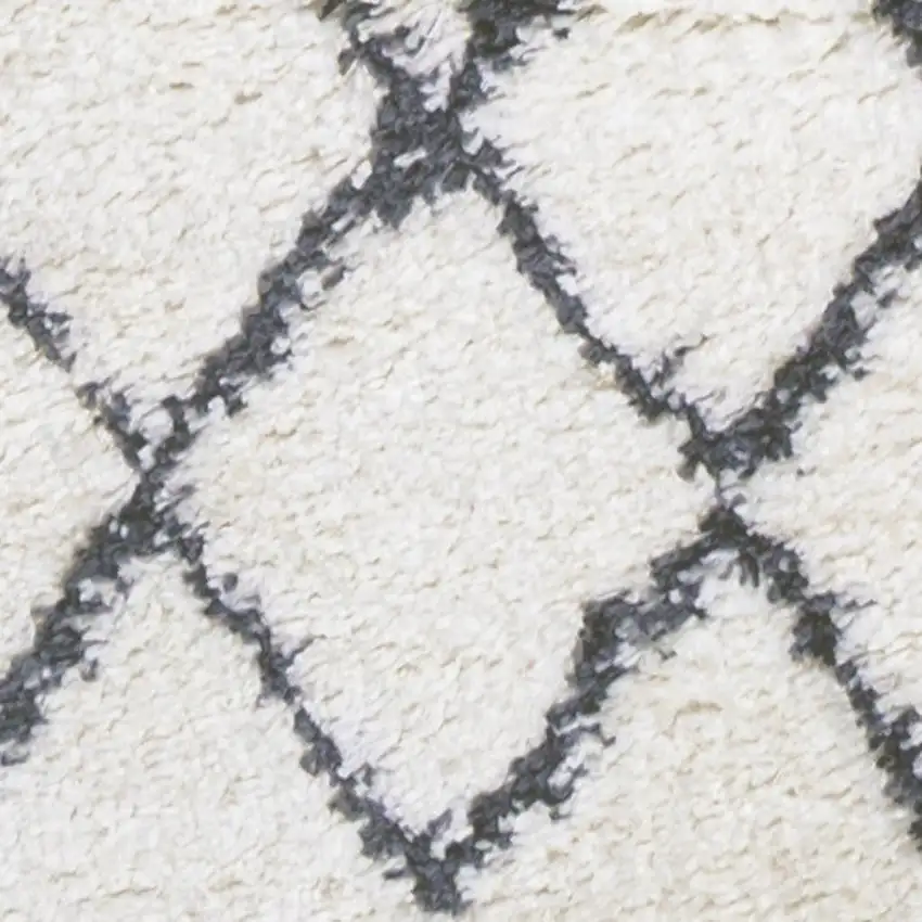 8' Trellis Runner Rug Photo 3