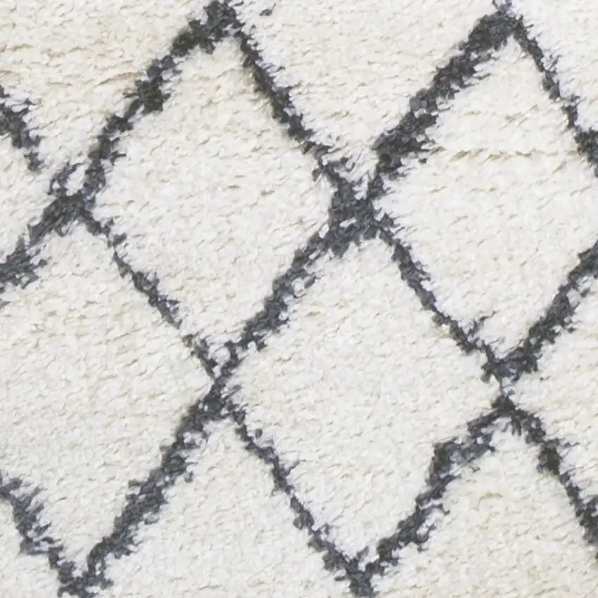 8' Trellis Runner Rug Photo 4