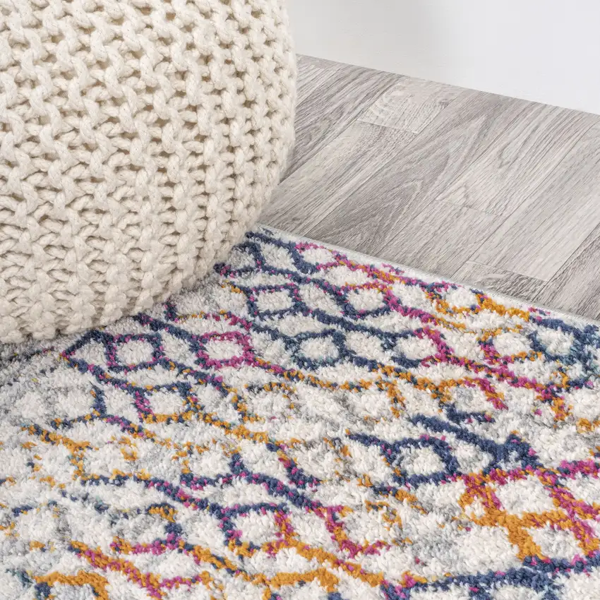 8' Trellis Runner Rug Photo 8