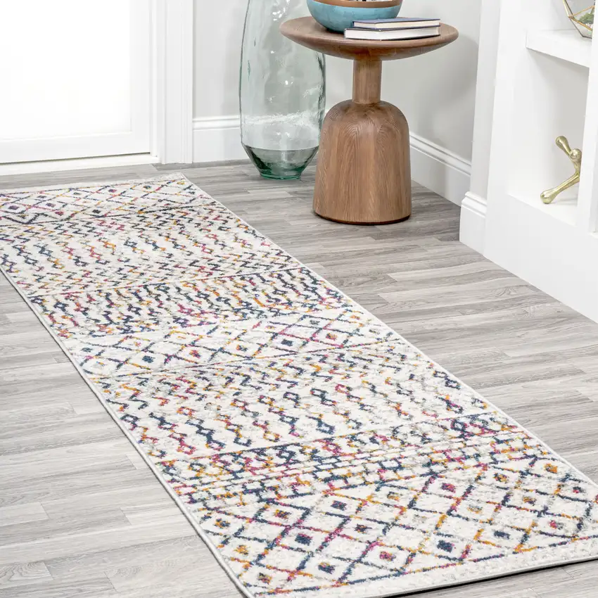 8' Trellis Runner Rug Photo 5