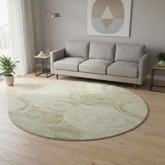 8' Wheat And Beige Geometric Washable Round Rug With UV Protection Photo 2