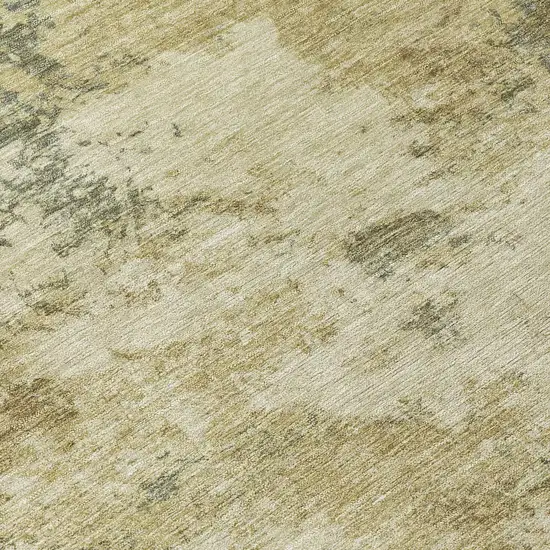 8' Wheat And Beige Round Abstract Washable Indoor Outdoor Area Rug Photo 8