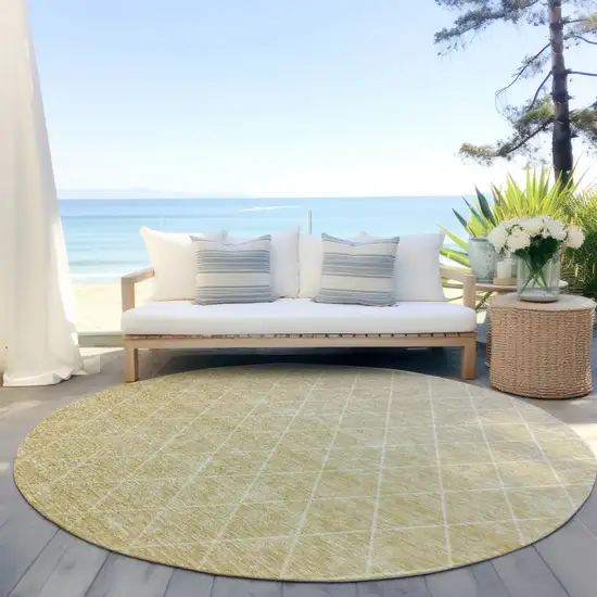 8' Wheat And Beige Round Geometric Washable Indoor Outdoor Area Rug Photo 6