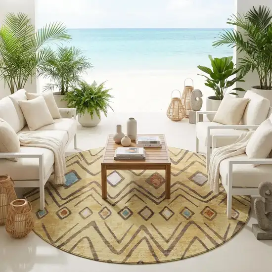 8' Wheat And Brown Round Geometric Washable Indoor Outdoor Area Rug Photo 1