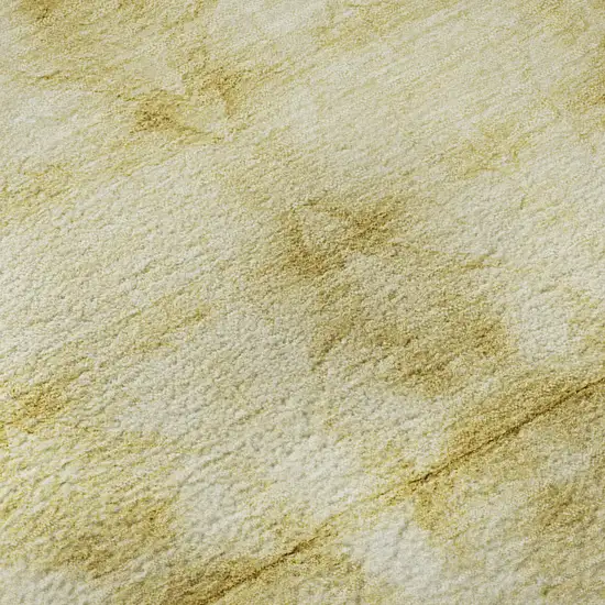 8' Wheat And Gold Geometric Washable Round Rug With UV Protection Photo 9