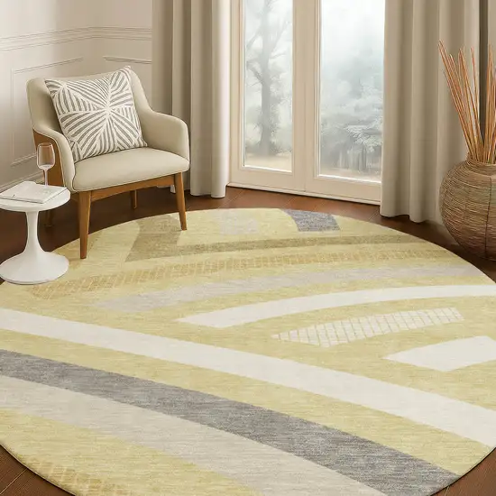 8' Wheat And Gold Round Abstract Washable Indoor Outdoor Area Rug Photo 5