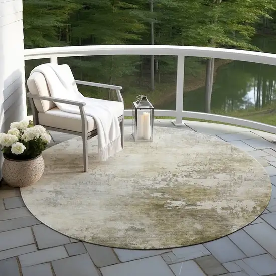 8' Wheat And Gray Round Abstract Washable Indoor Outdoor Area Rug Photo 6