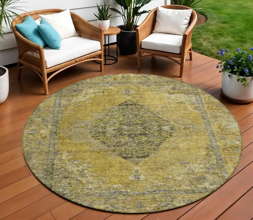 8' Wheat And Gray Round Medallion Washable Indoor Outdoor Area Rug Photo 2