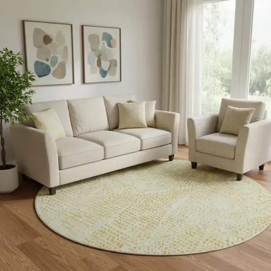 8' Wheat And Ivory Diamond Washable Round Rug With UV Protection Photo 1