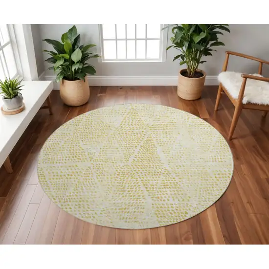 8' Wheat And Ivory Diamond Washable Round Rug With UV Protection Photo 2