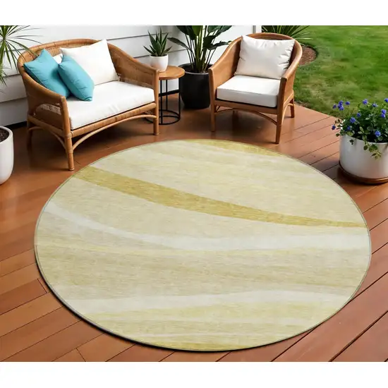8' Wheat And Ivory Round Abstract Washable Indoor Outdoor Area Rug Photo 1
