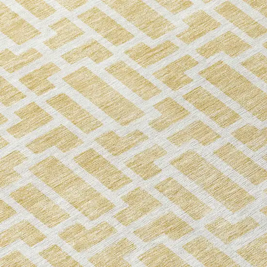 8' Wheat And Ivory Round Geometric Washable Indoor Outdoor Area Rug Photo 8