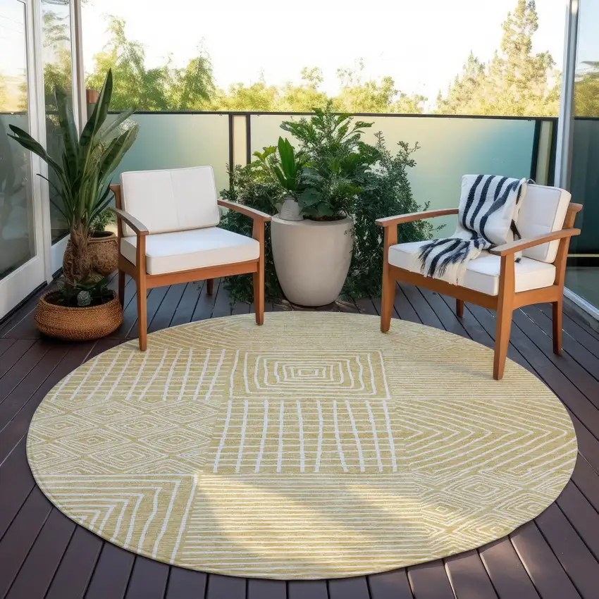 8' Wheat And Ivory Round Geometric Washable Indoor Outdoor Area Rug Photo 8