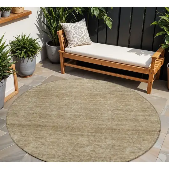 8' Wheat And Ivory Round Geometric Washable Indoor Outdoor Area Rug Photo 1