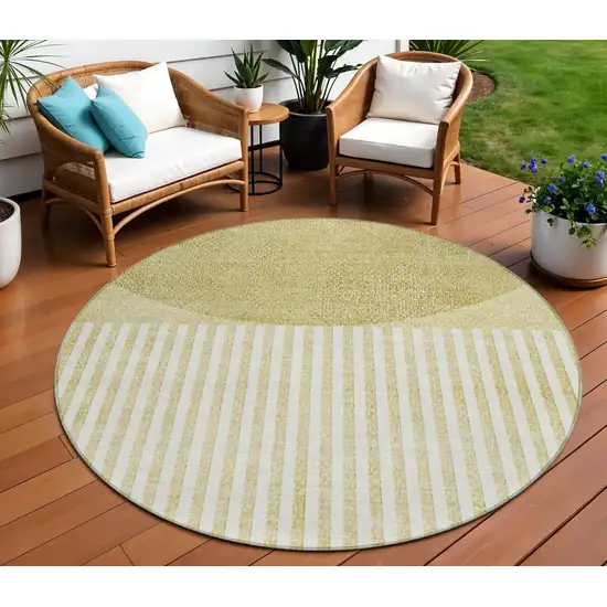 8' Wheat And Ivory Round Geometric Washable Indoor Outdoor Area Rug Photo 2